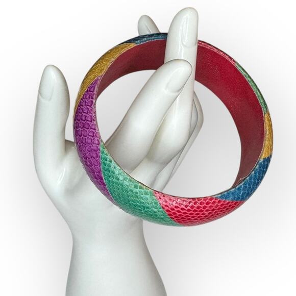 RARE VTG 1970s Colorblock Rainbow Snakeskin Bangle Bracelet Retro Jewelry - Picture 2 of 6